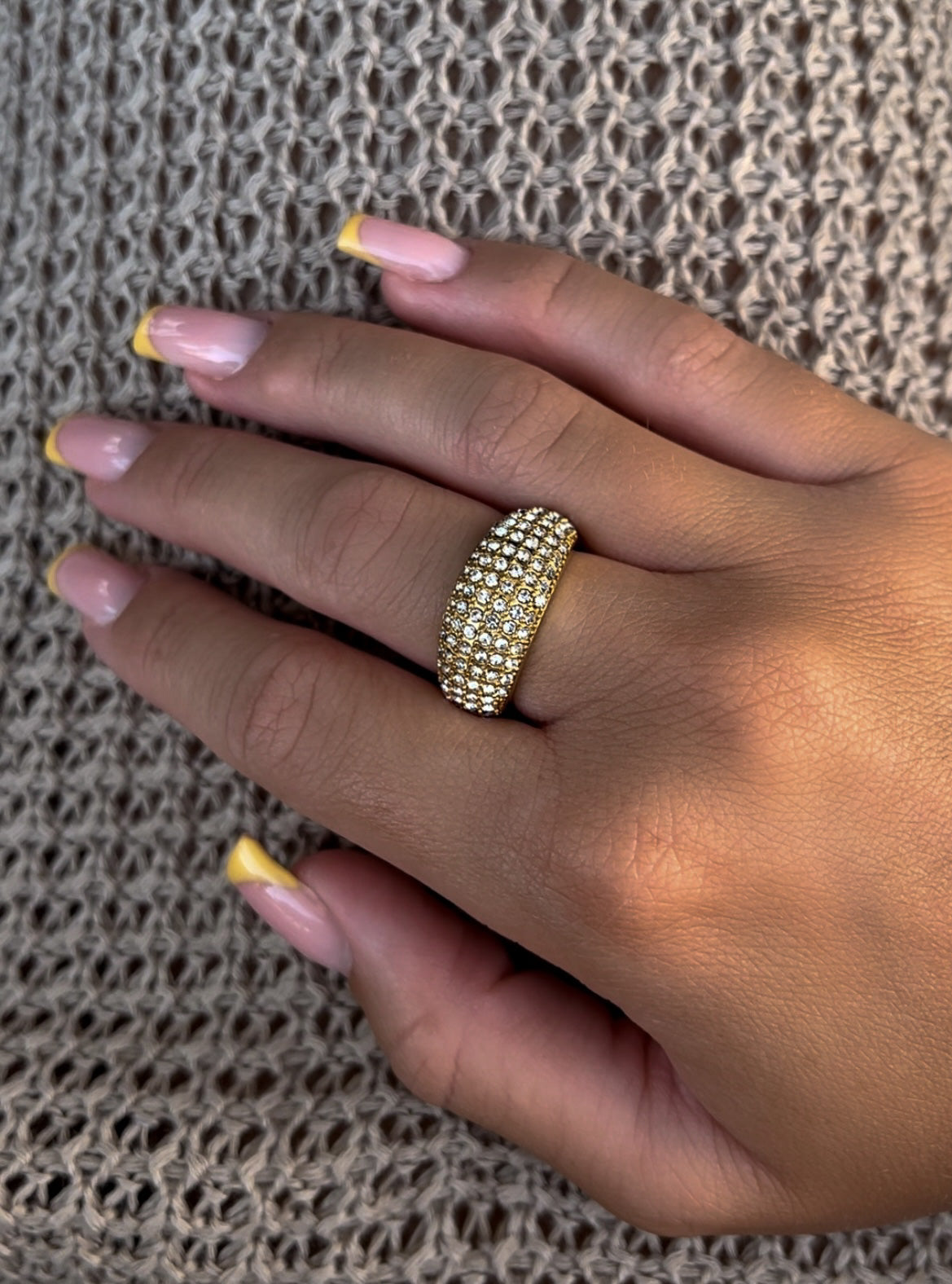 Dione Ring